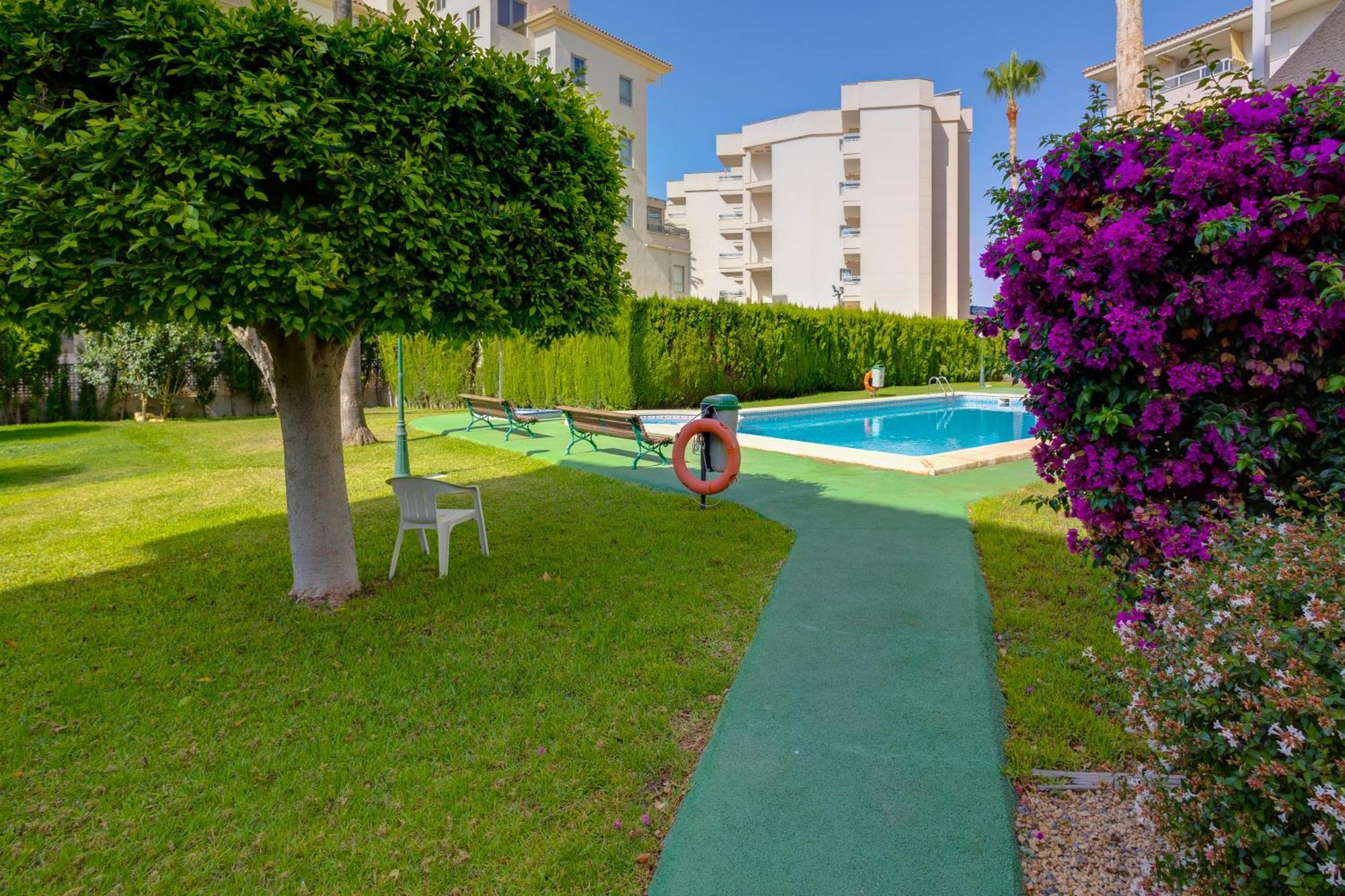Apartamentos Oasis El Albir Exterior photo